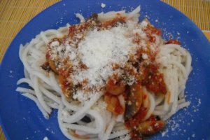 Paste cu sos de legume si ciuperci