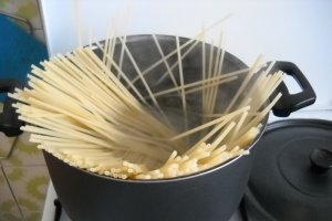Paste cu sos de legume si ciuperci