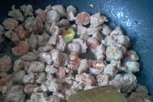 Orecchiette cu brocoli si carnati proaspeti
