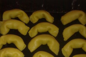 Cornulete umplute cu nuca