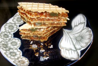 Napolitane cu crema caramel,nuci si rahat