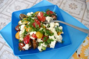 Salata cu rosii si branza feta