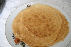 Clatite cu fructe