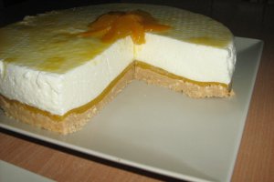 Tort cu mango si iaurt