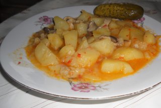 Tocanita de cartofi cu ciuperci