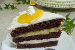 Tort cu ciocolata alba si crema de portocale