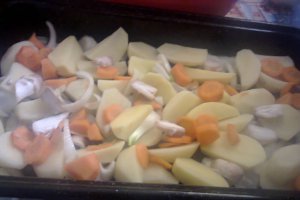 Pulpite cu legume la cuptor