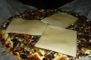 Tarta cu branza si ciuperci