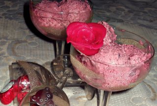 Inghetata de fructe de padure