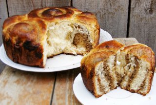 Cozonac spirala cu nuca
