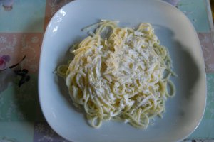 Spaghete cu branza