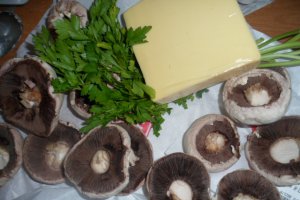 Ciuperci umplute pane
