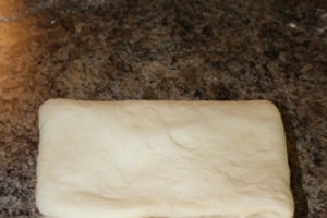 Croissante cu nuca si scortisoara