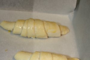 Croissante cu nuca si scortisoara