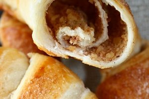 Croissante cu nuca si scortisoara