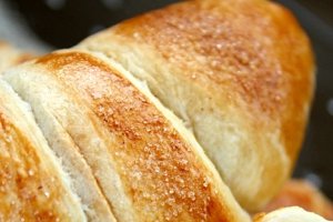 Croissante cu nuca si scortisoara