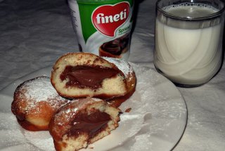 Gogosi pufoase cu ciocolata