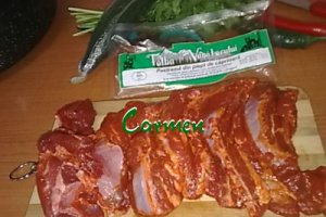 Pastrama de caprioara cu tagliatelle cu sos