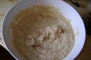 Fasole batuta (frecata) cu ceapa calita