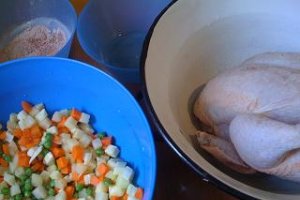 Pui umplut cu legume