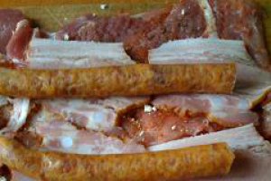 Rulada de porc cu carnati si kaiser