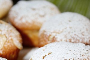 Briose cu merisoare si lamaie