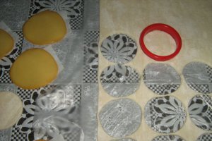 Saleuri cu cascaval afumat