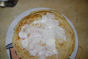 Clatite cu branza