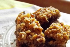 Prajitura cu nuci caramelizate