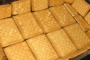 Desert cu biscuiti si crema de ciocolata - reteta cu nr. 100