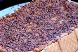 Desert cu biscuiti si crema de ciocolata - reteta cu nr. 100