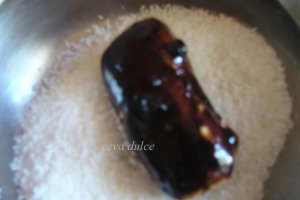 Rulouri cu crema de vanilie