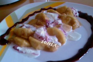 Măr în sos de caramel à la Ionix