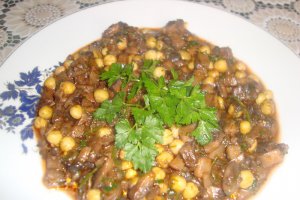 Tocanita de ciuperci si mazare