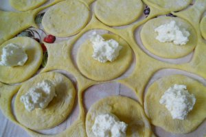 Corăbioare şi împletitură cu brânză de vaci