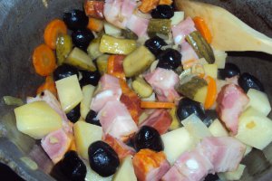 Soleanca, reteta delicioasa de ciorba ruseasca
