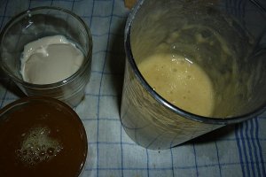 Shake aromat de banane cu JOYA Soygurt Natur si scortisoara
