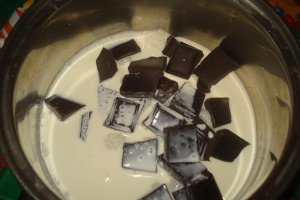 Tort cu mascarpone si piersici