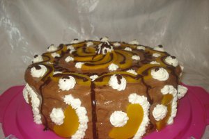 Tort cu mascarpone si piersici