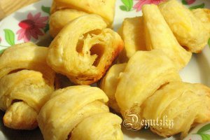 Croissante cu unt