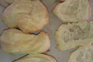 Eclere cu crema de cremsnit
