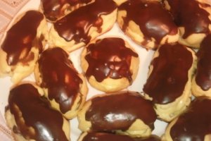 Eclere cu crema de cremsnit