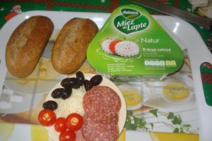 Gustare ''Corabii in deriva'' cu Miez de Lapte Delaco
