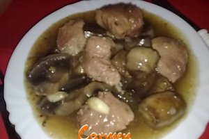 Rasol alb de porc cu ciuperci.