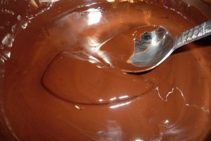 Frigarui de zmeura si "Miez de lapte" in ciocolata