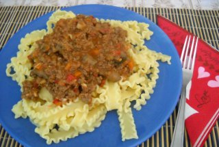 Paste cu sos ragu si ciuperci
