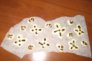 Tort cu ciocolata, rom si stafide
