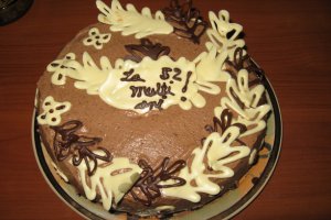 Tort cu ciocolata, rom si stafide