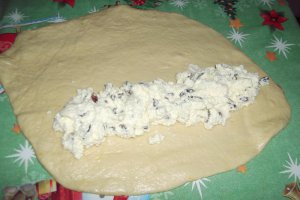 Placinta rulata cu branza dulce