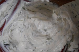 Rulada aperitiv cu crema de branza si sunca presata